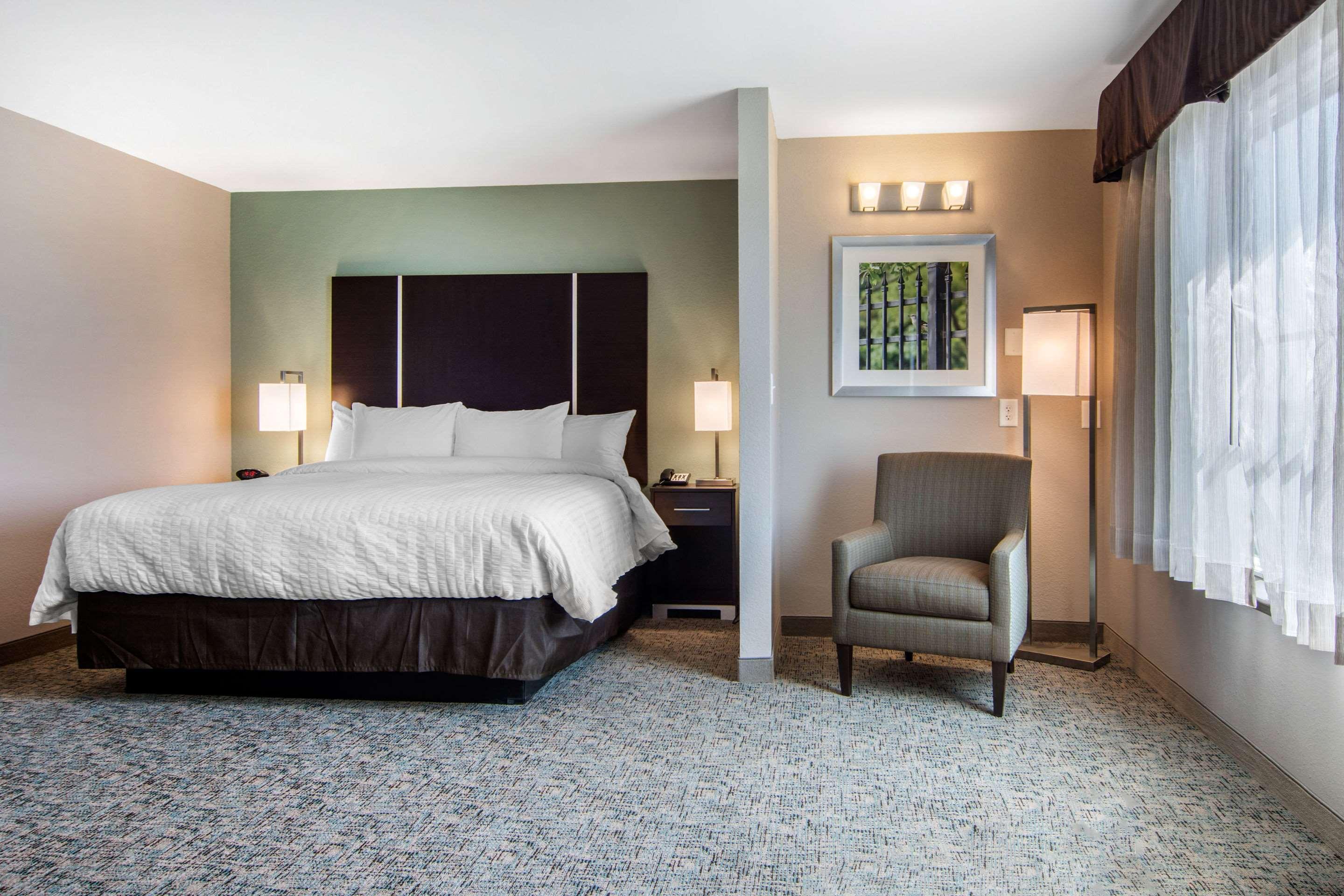 Clarion Inn & Suites Atlanta Downtown Екстер'єр фото