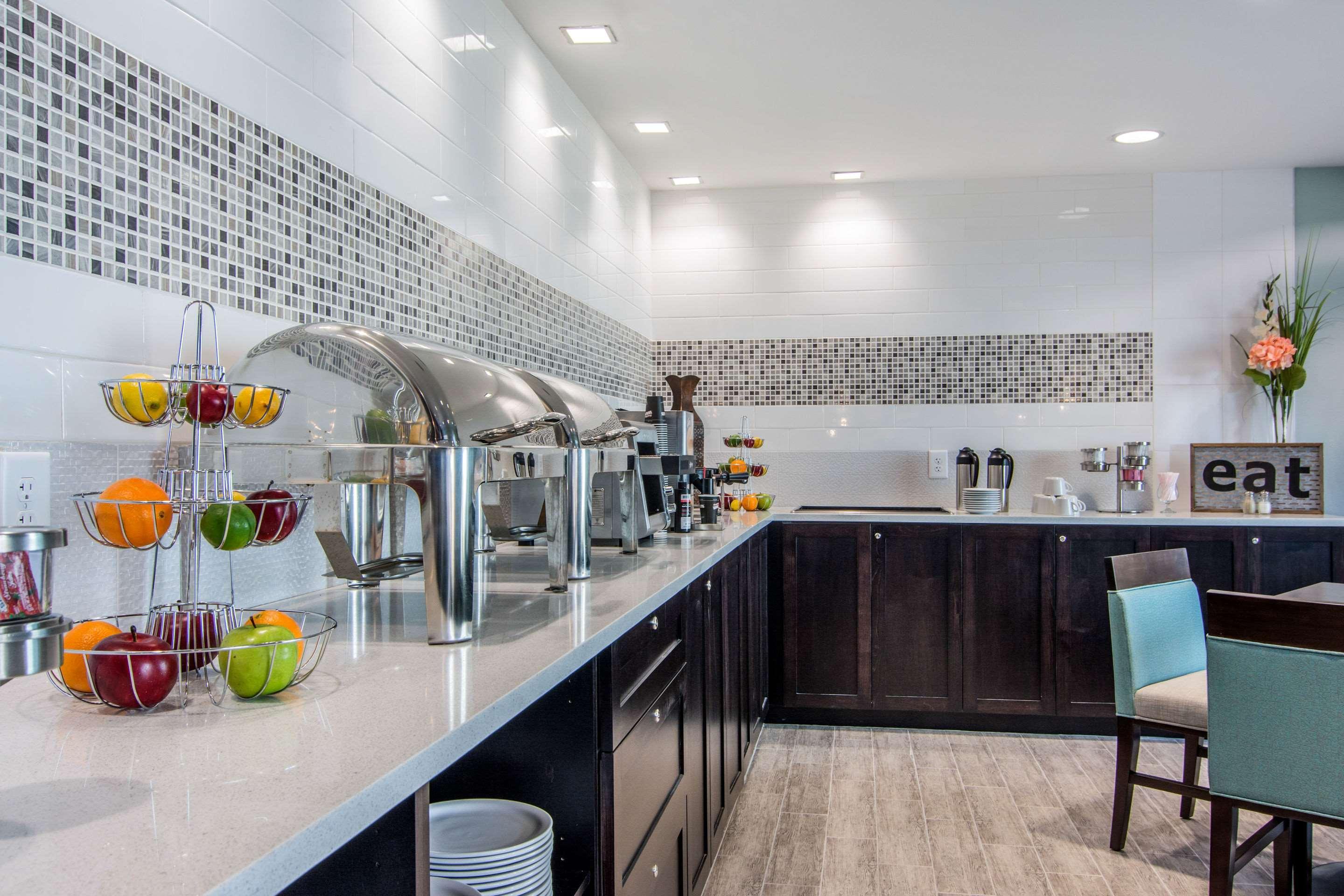 Clarion Inn & Suites Atlanta Downtown Екстер'єр фото