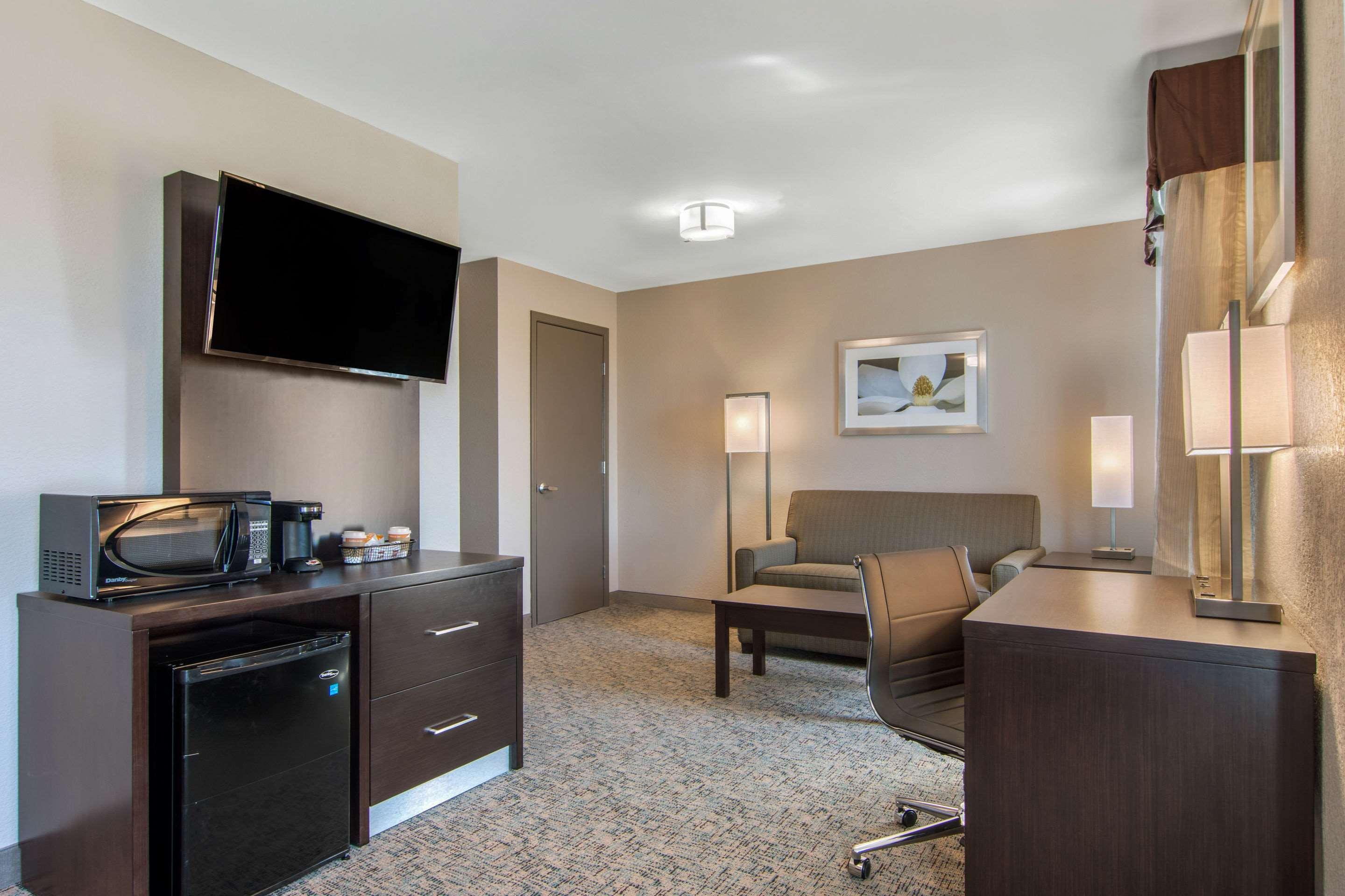 Clarion Inn & Suites Atlanta Downtown Екстер'єр фото
