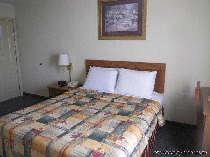 Clarion Inn & Suites Atlanta Downtown Номер фото